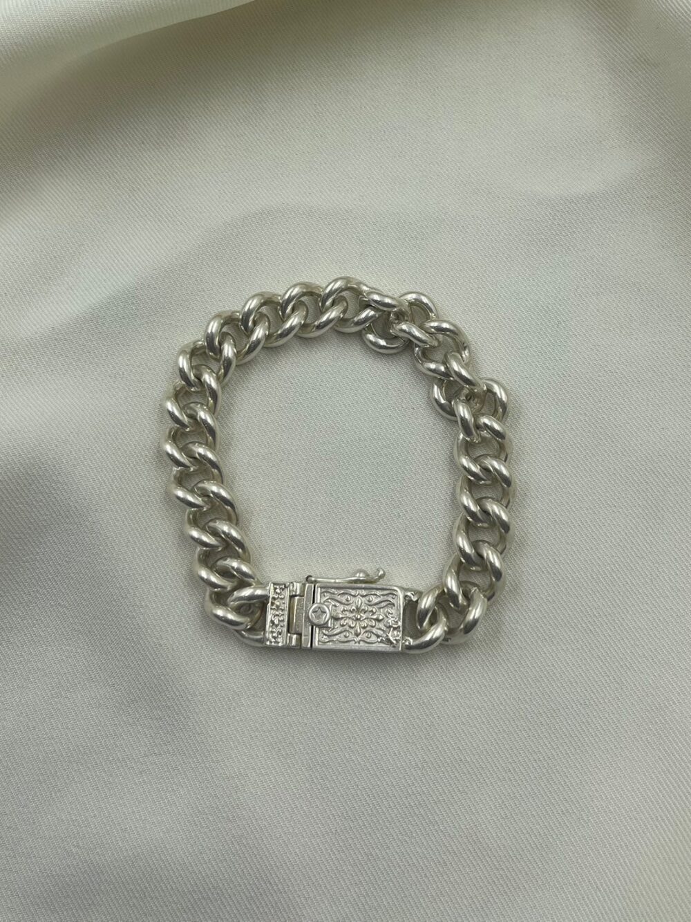 LINE_ALBUM_銀飾_251001_11 鎖鏈銀手鍊(男)66.3g